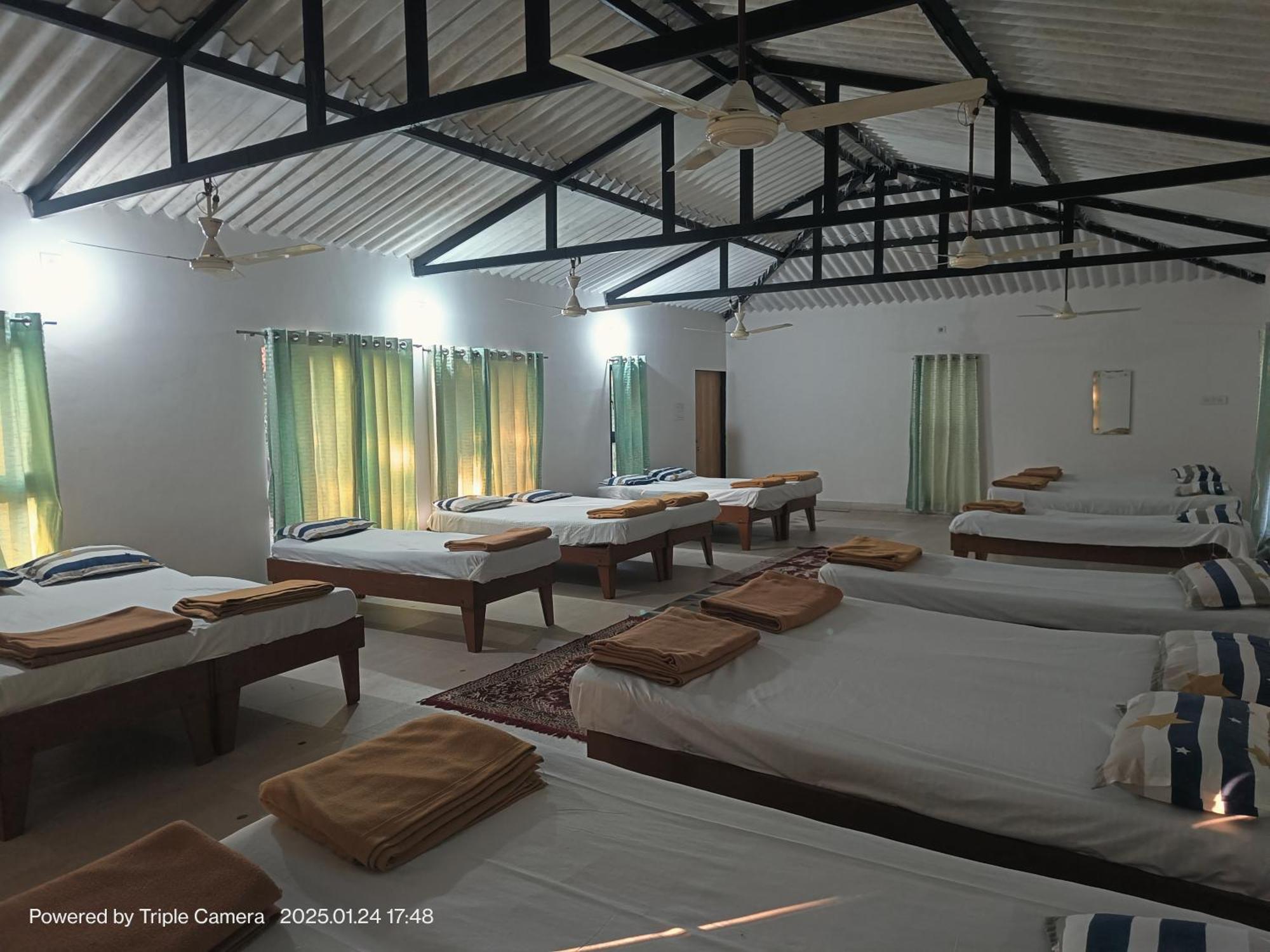 Gir County Resort Sasan Gir Habitación foto